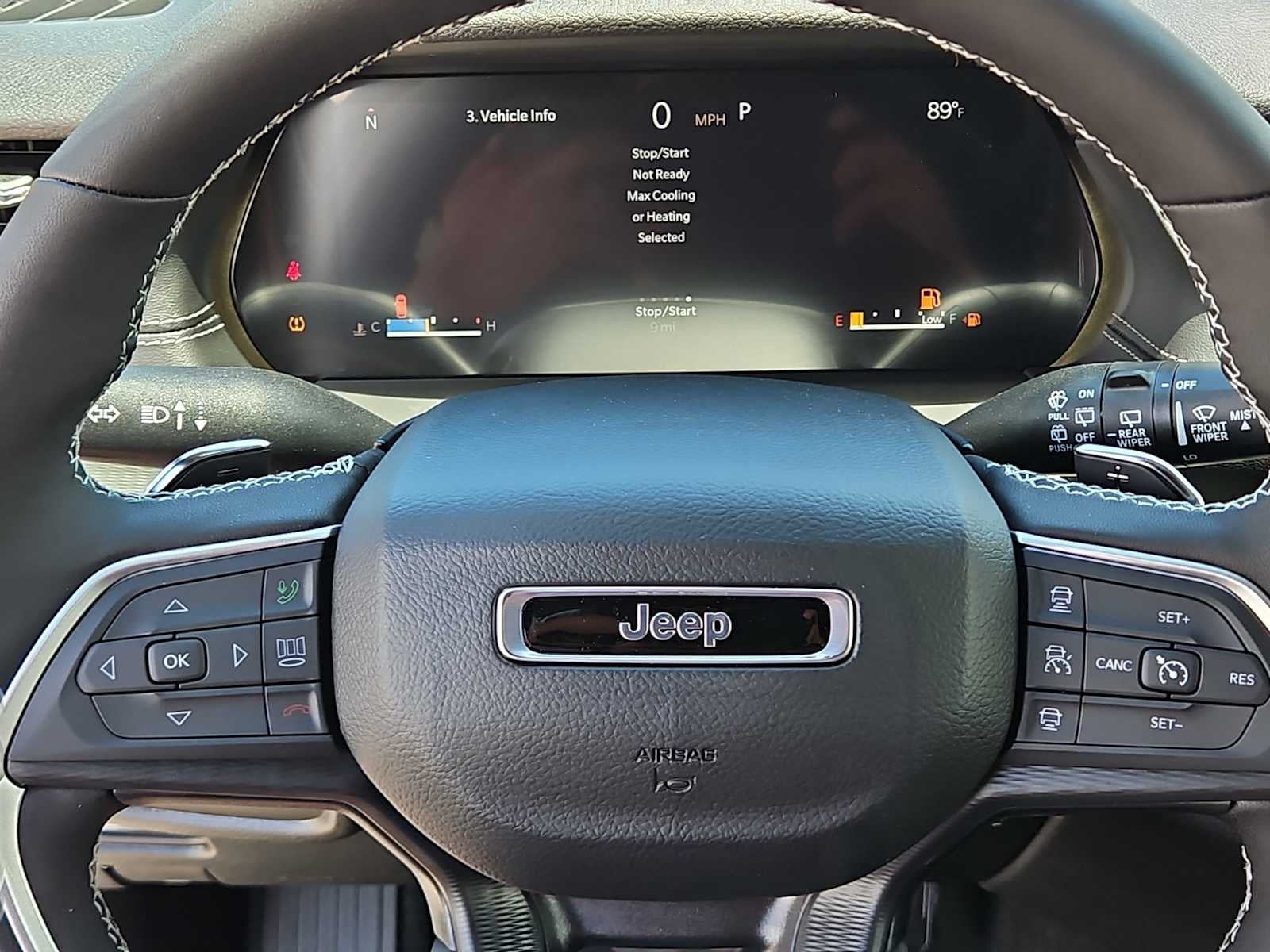 2026 Jeep Grand Cherokee GRAND CHEROKEE LAREDO X 4X4