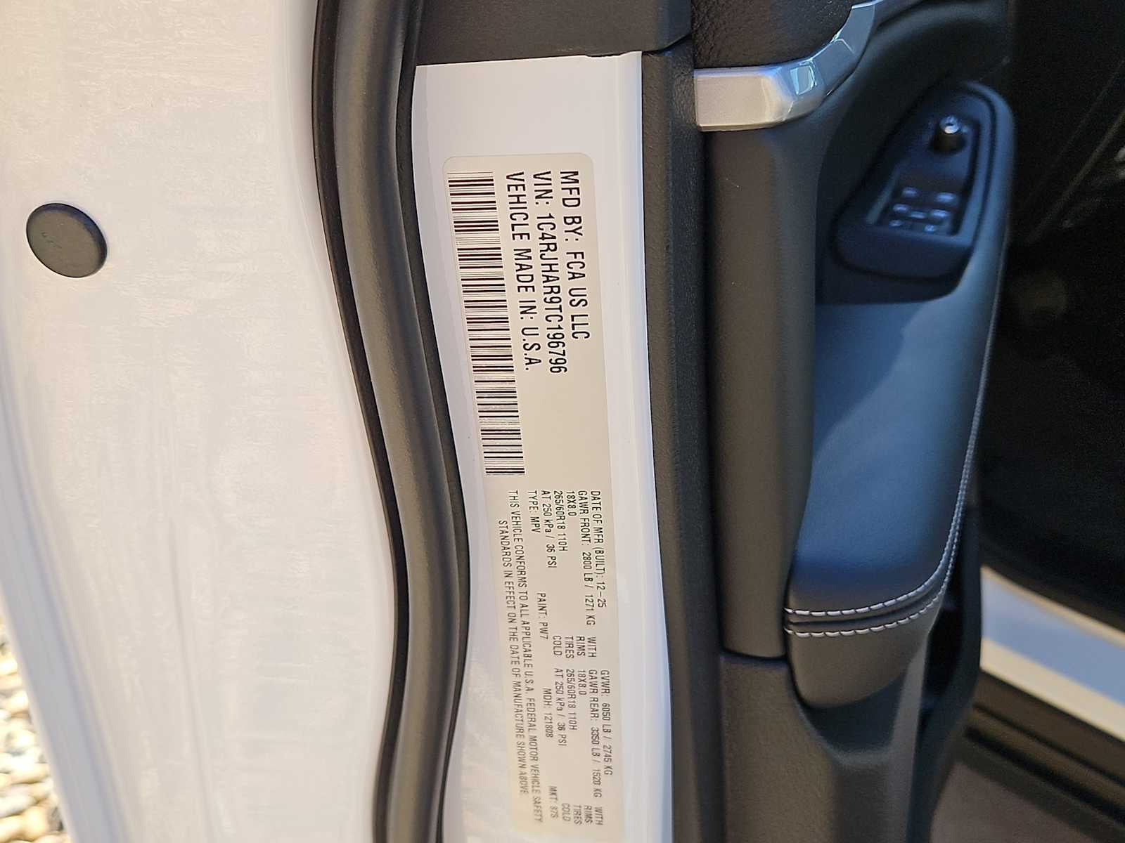 2026 Jeep Grand Cherokee GRAND CHEROKEE LAREDO ALTITUDE 4X4