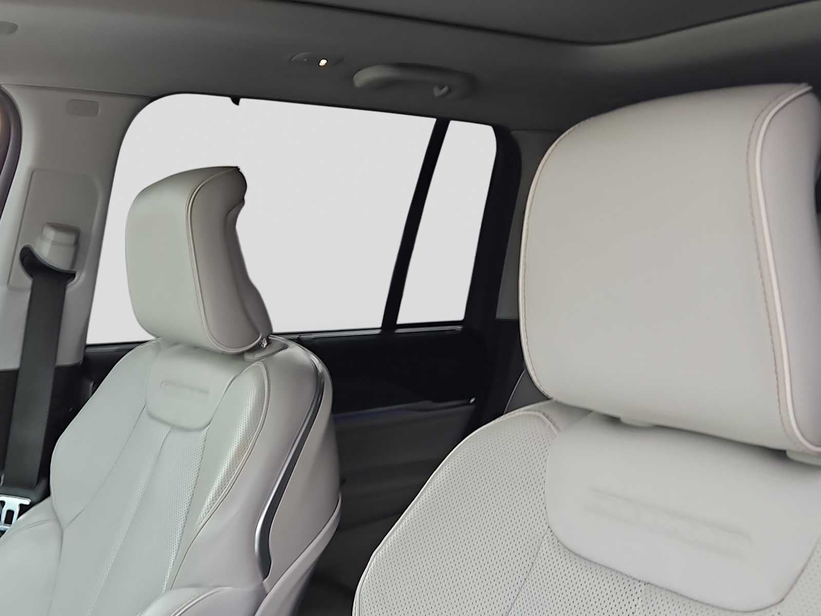 2022 Jeep Grand Cherokee Overland 4x4