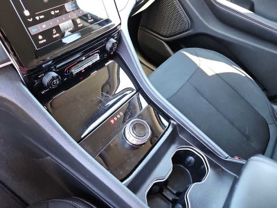 2024 Jeep Grand Cherokee L Laredo 4x2