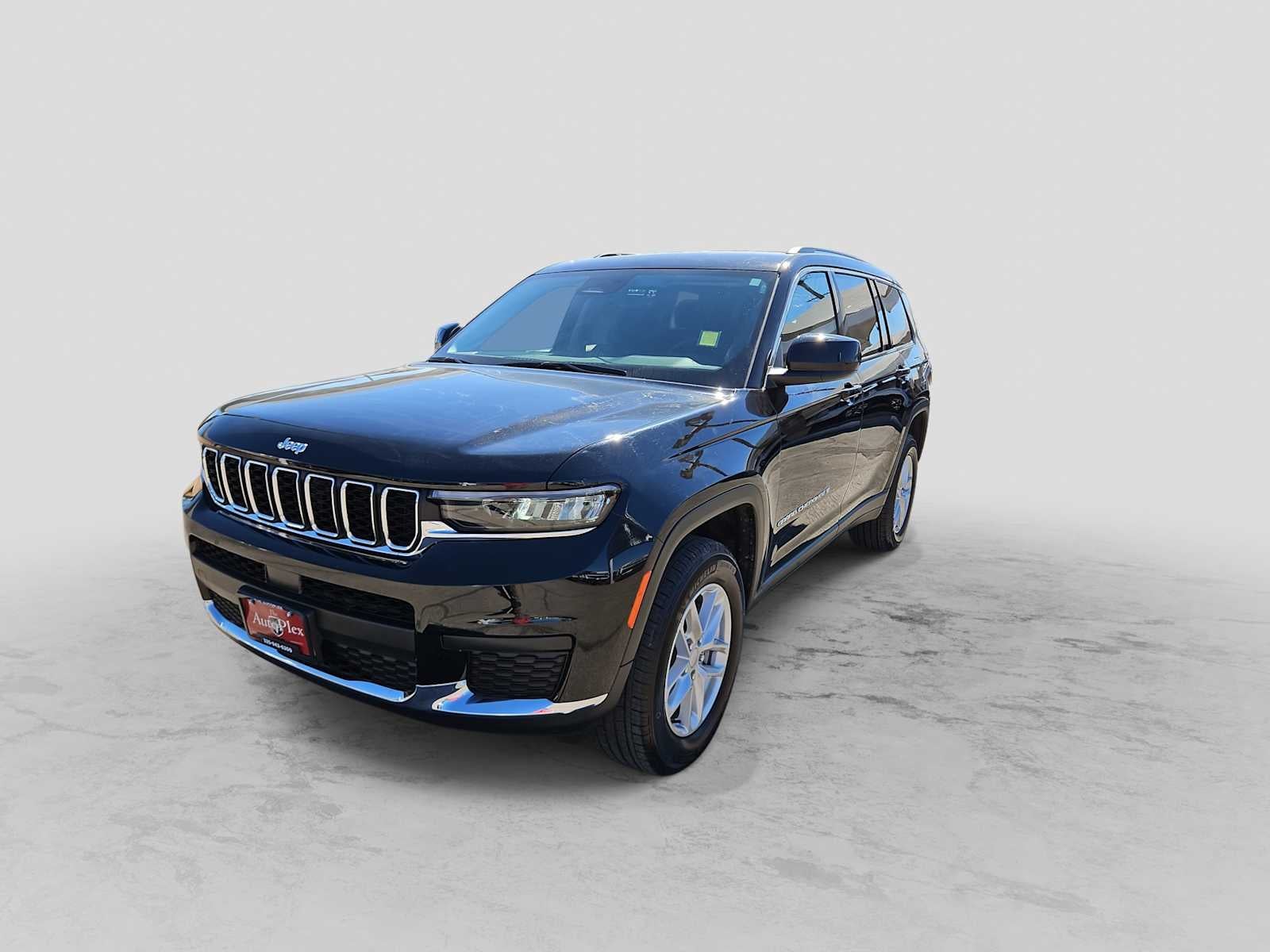 2024 Jeep Grand Cherokee L Laredo 4x2