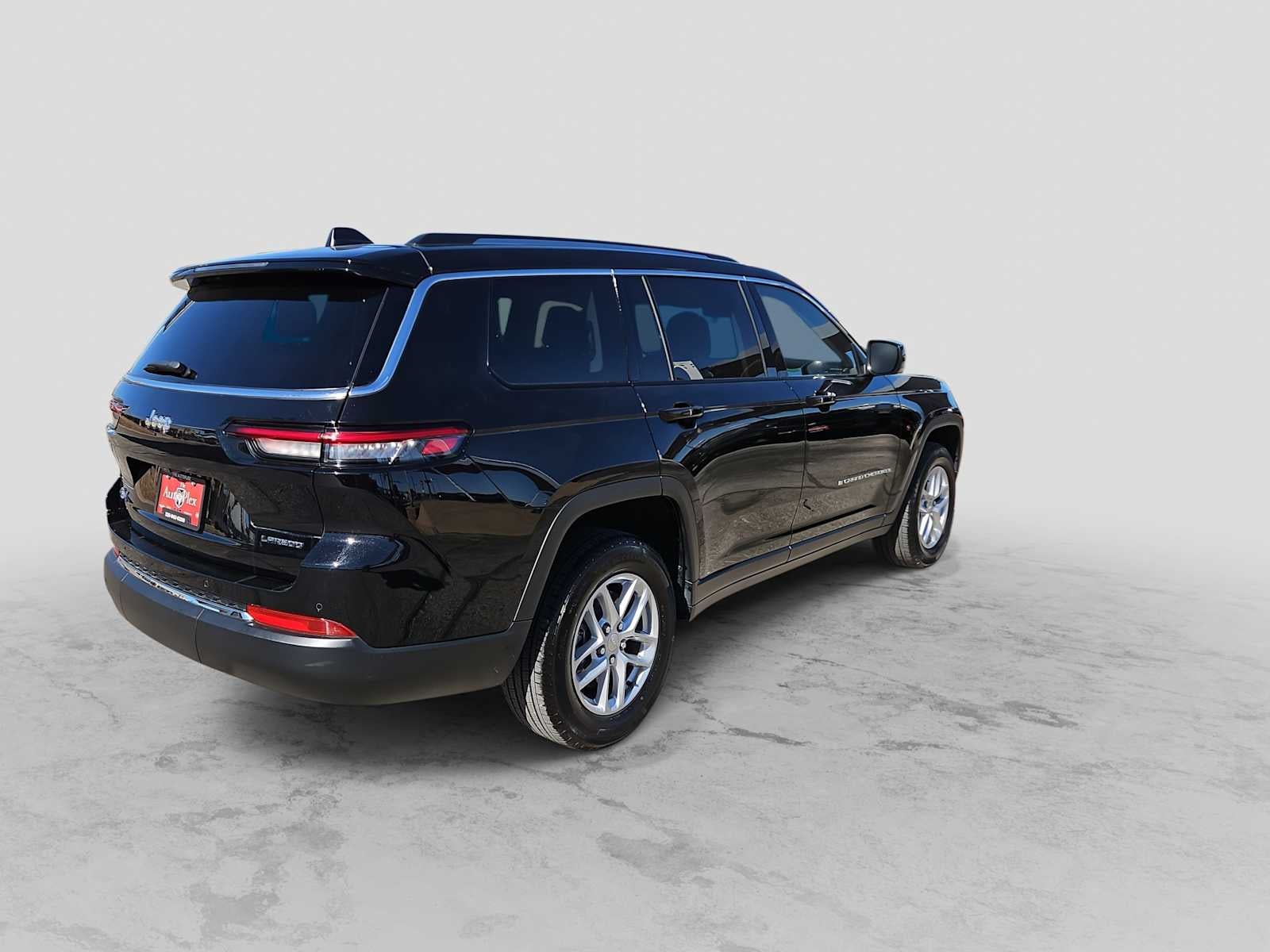 2024 Jeep Grand Cherokee L Laredo 4x2