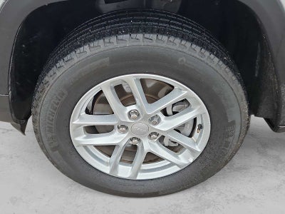 2025 Jeep Grand Cherokee L Laredo 4x2