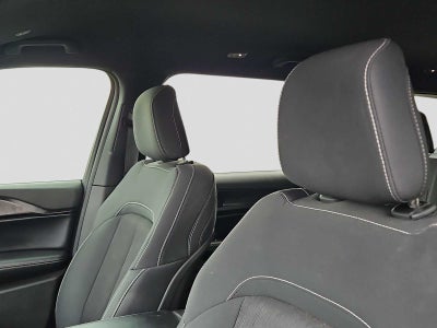 2025 Jeep Grand Cherokee L Laredo 4x2