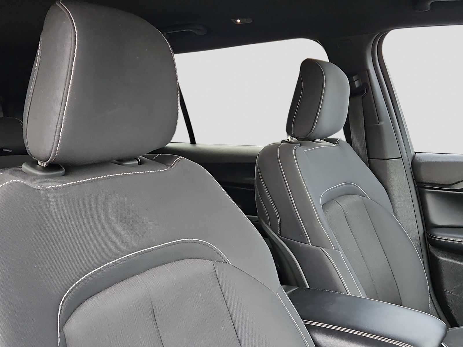 2025 Jeep Grand Cherokee L Laredo 4x2