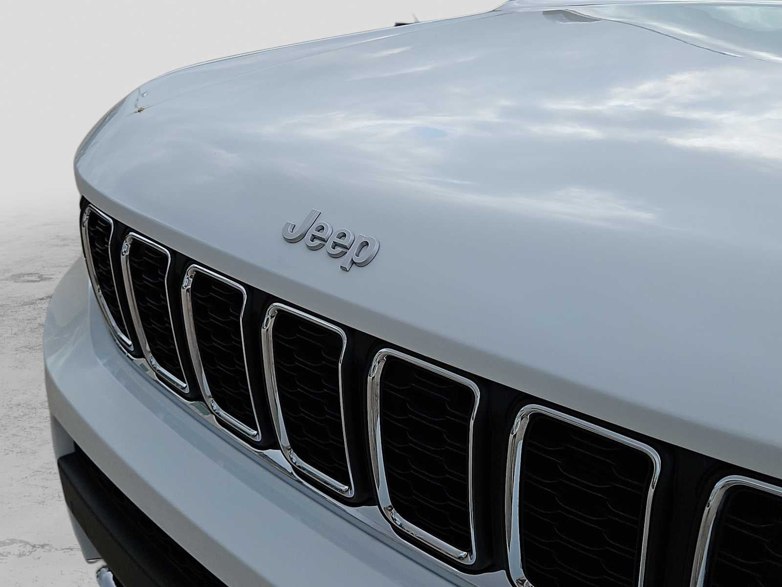 2026 Jeep Grand Cherokee GRAND CHEROKEE L LAREDO X 4X2