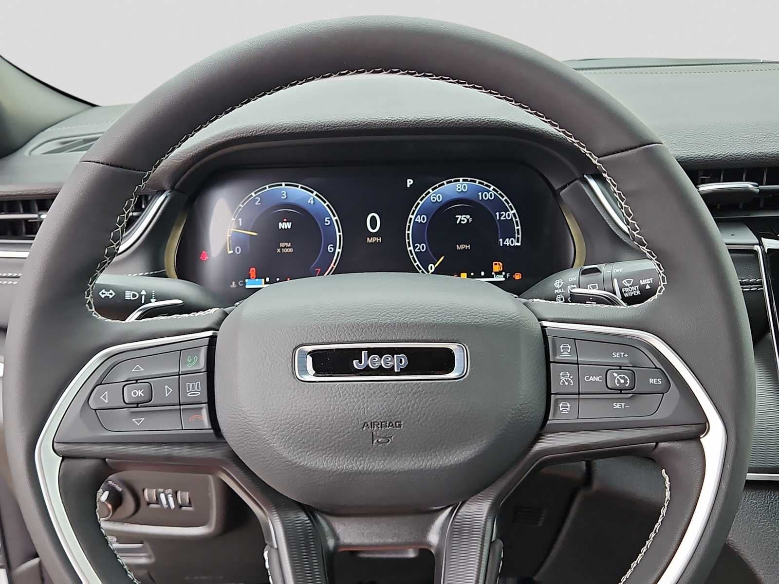 2026 Jeep Grand Cherokee GRAND CHEROKEE L LAREDO X 4X2