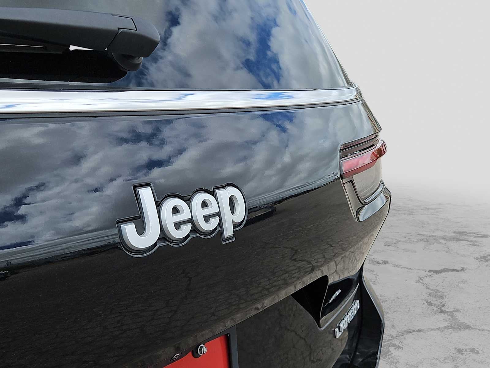2025 Jeep Grand Cherokee L Laredo 4x2