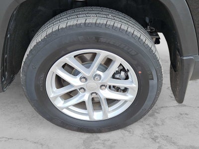 2025 Jeep Grand Cherokee L Laredo 4x2