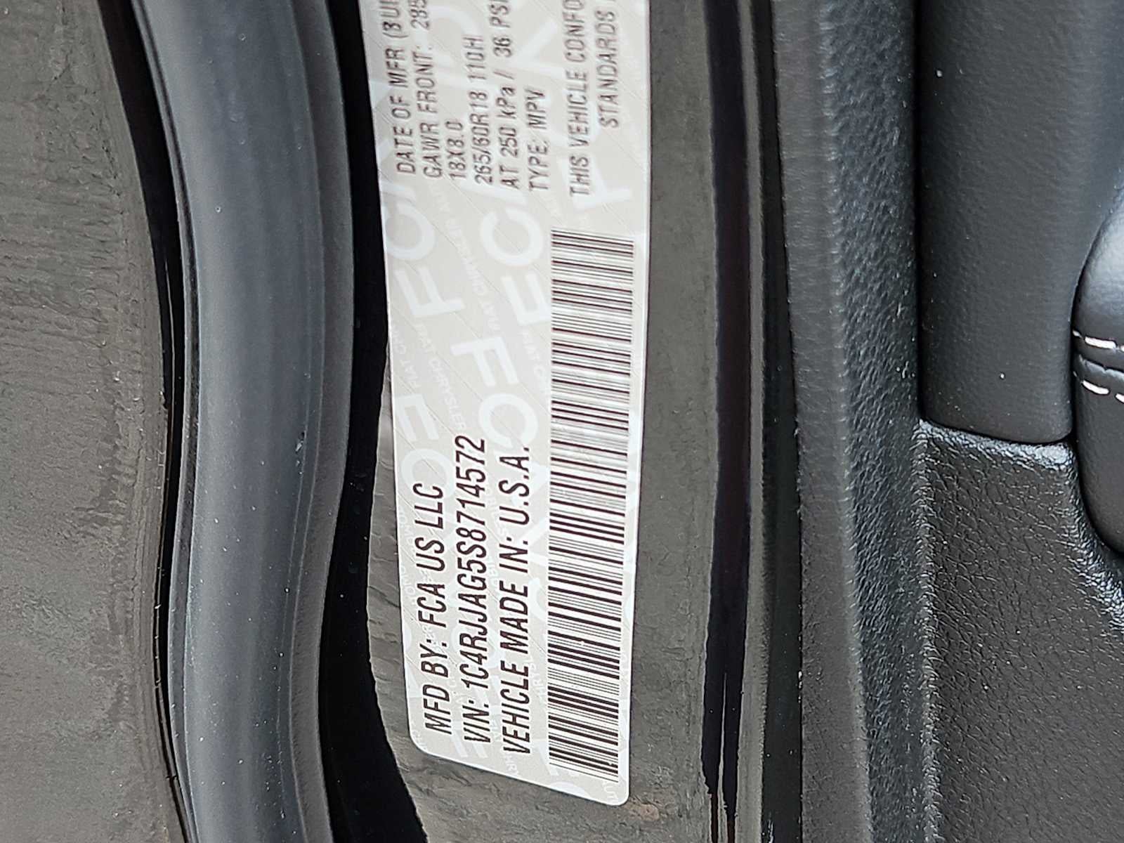 2025 Jeep Grand Cherokee L Laredo 4x2
