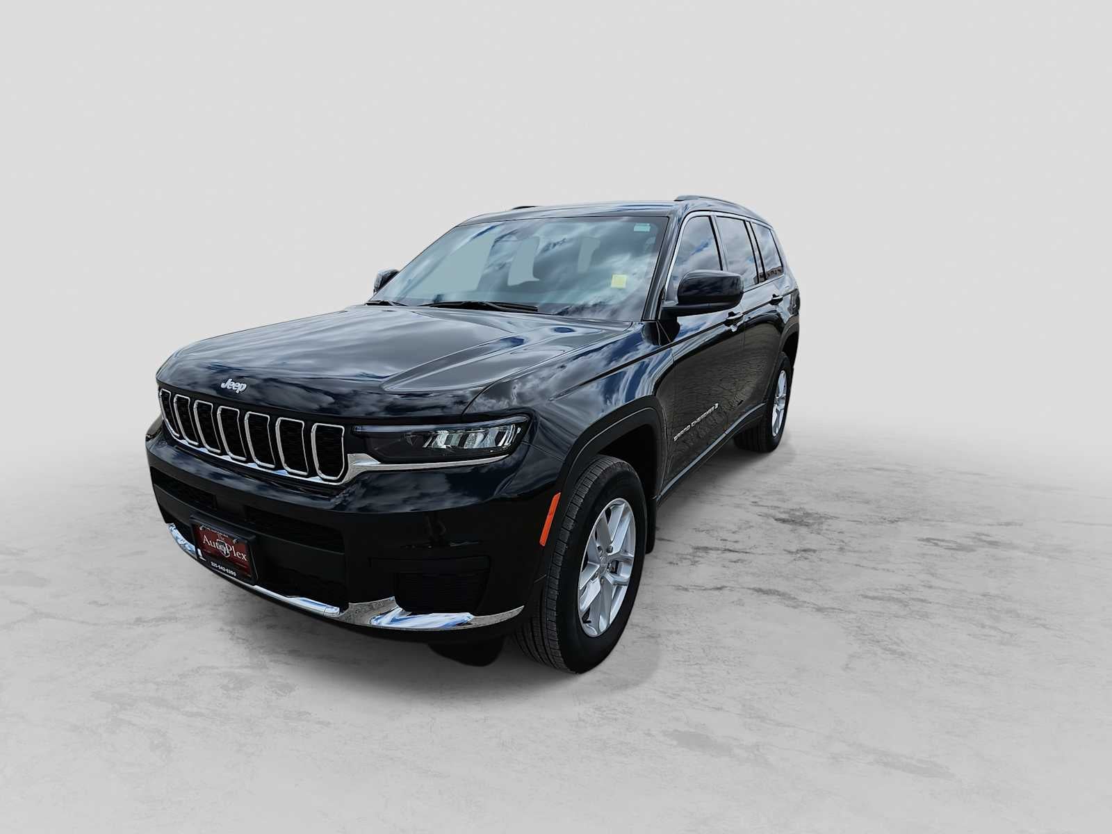 2025 Jeep Grand Cherokee L Laredo 4x2