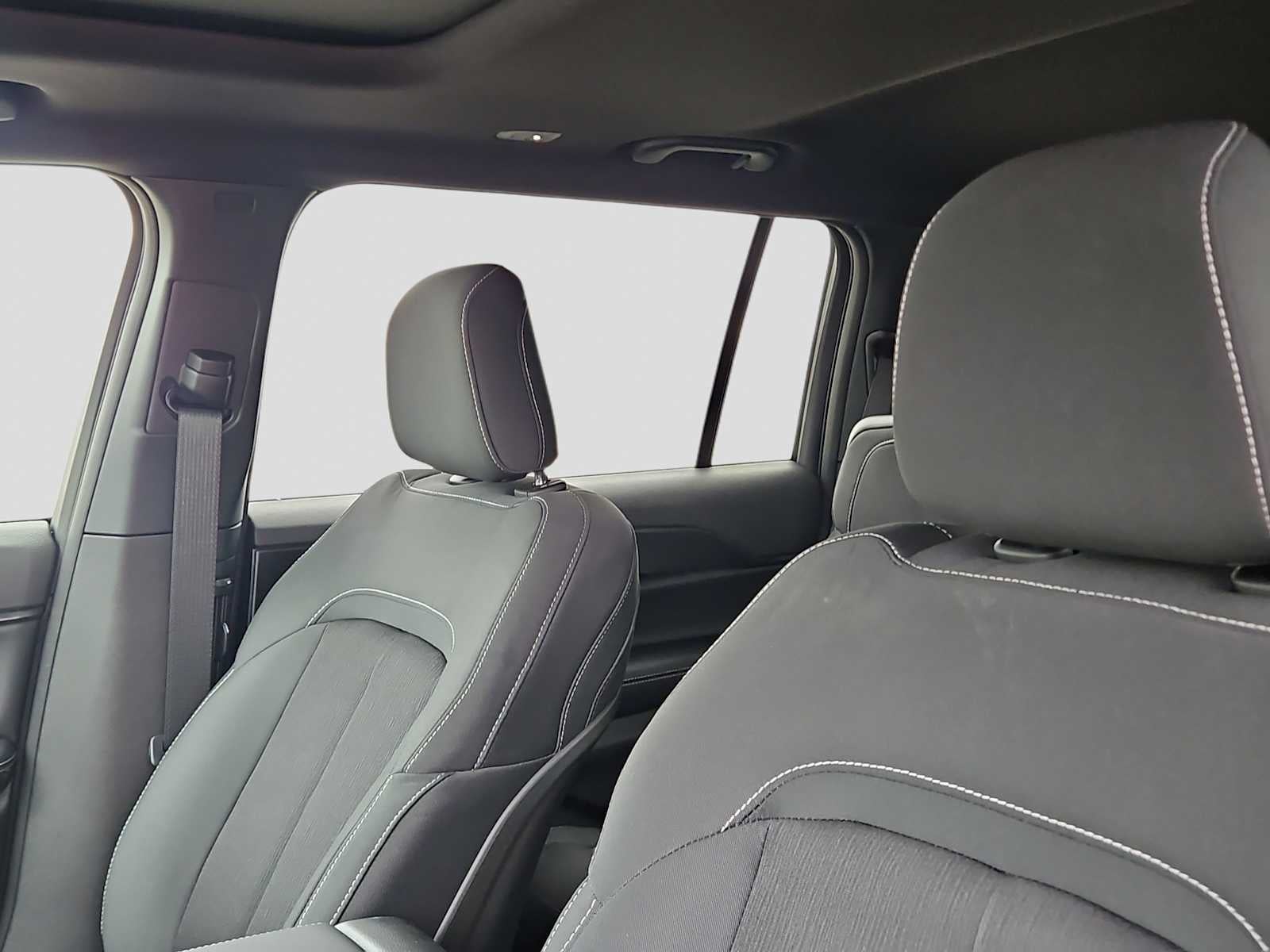 2026 Jeep Grand Cherokee GRAND CHEROKEE L LAREDO X 4X2