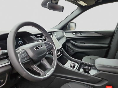 2025 Jeep Grand Cherokee GRAND CHEROKEE L LAREDO X 4X2