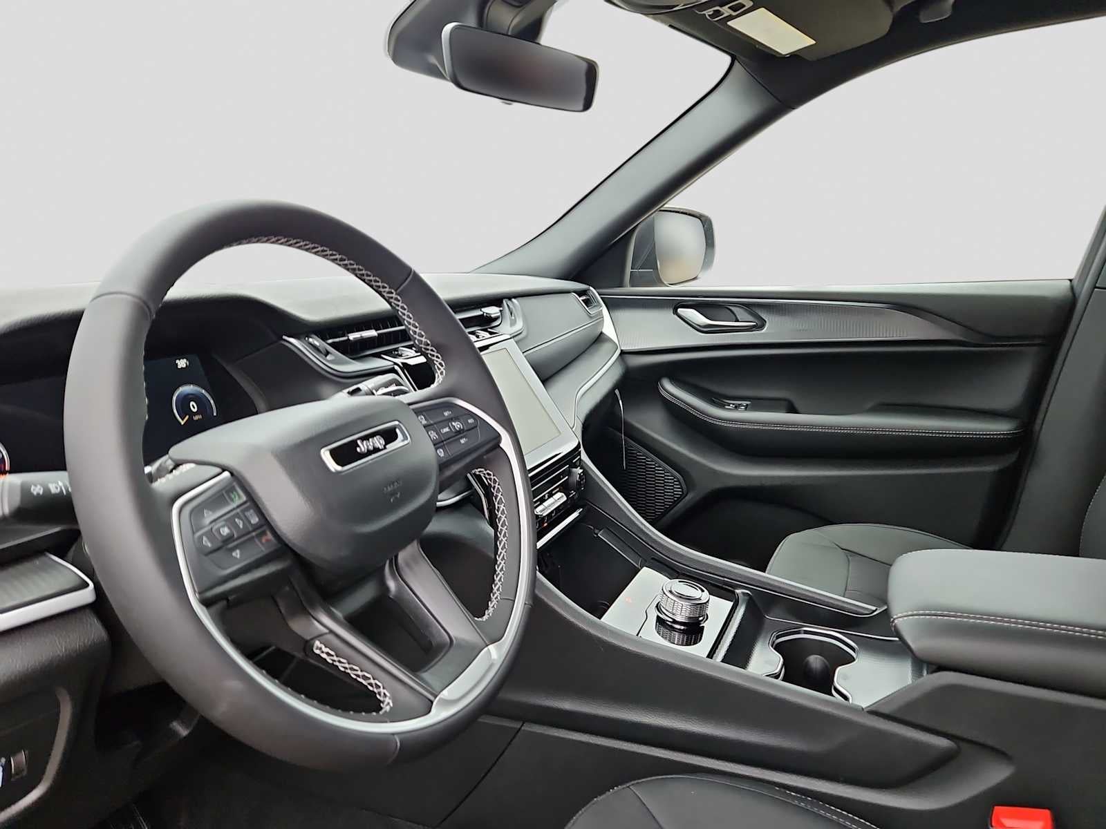 2025 Jeep Grand Cherokee GRAND CHEROKEE L LAREDO X 4X2