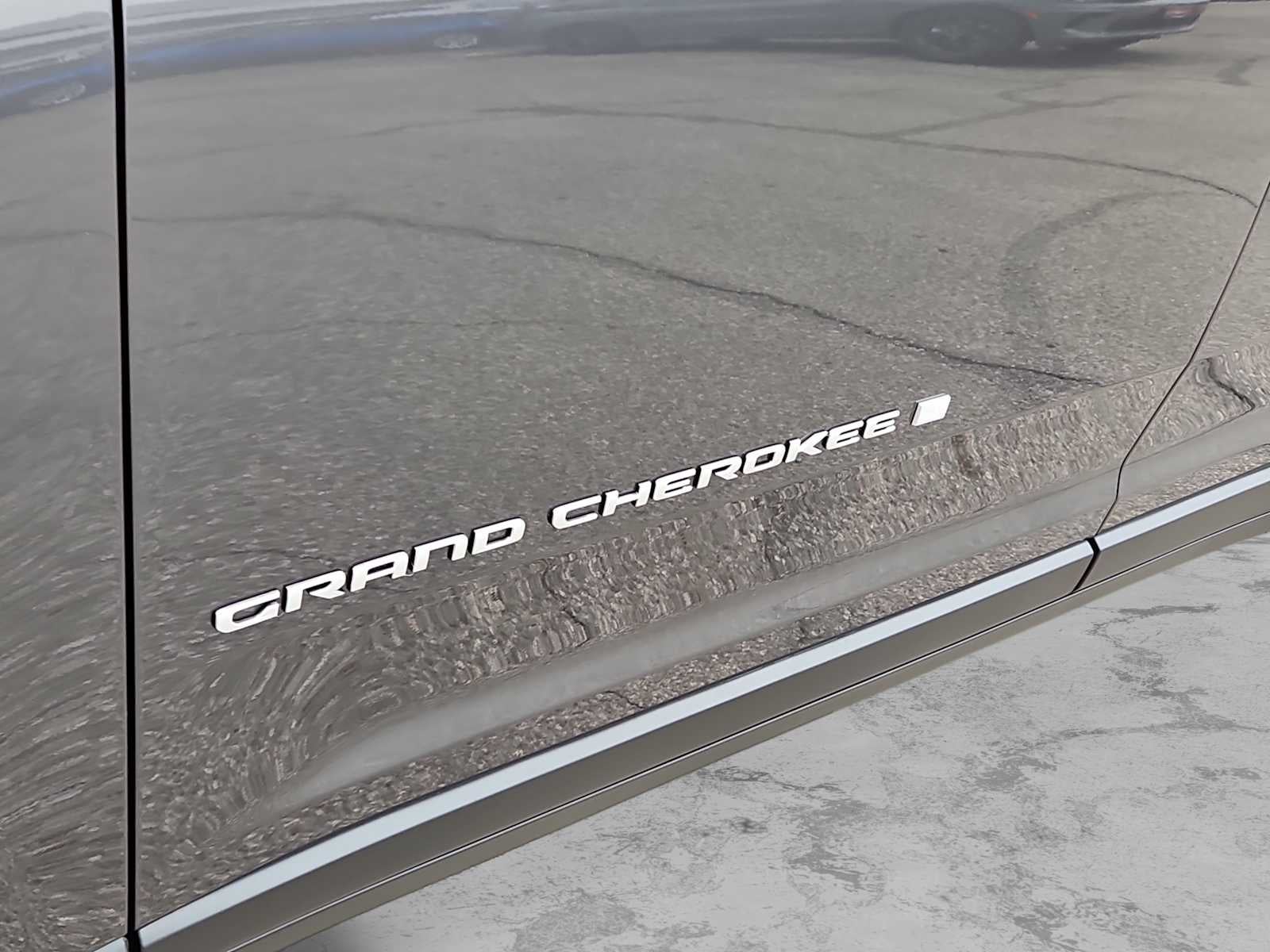 2025 Jeep Grand Cherokee GRAND CHEROKEE L LAREDO X 4X2