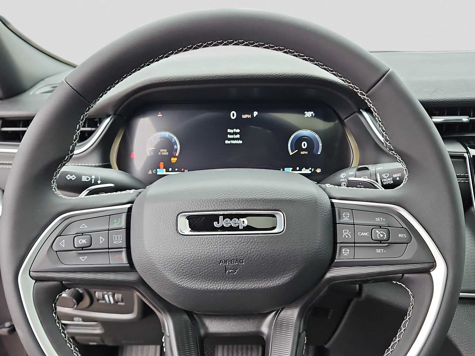 2025 Jeep Grand Cherokee GRAND CHEROKEE L LAREDO X 4X2