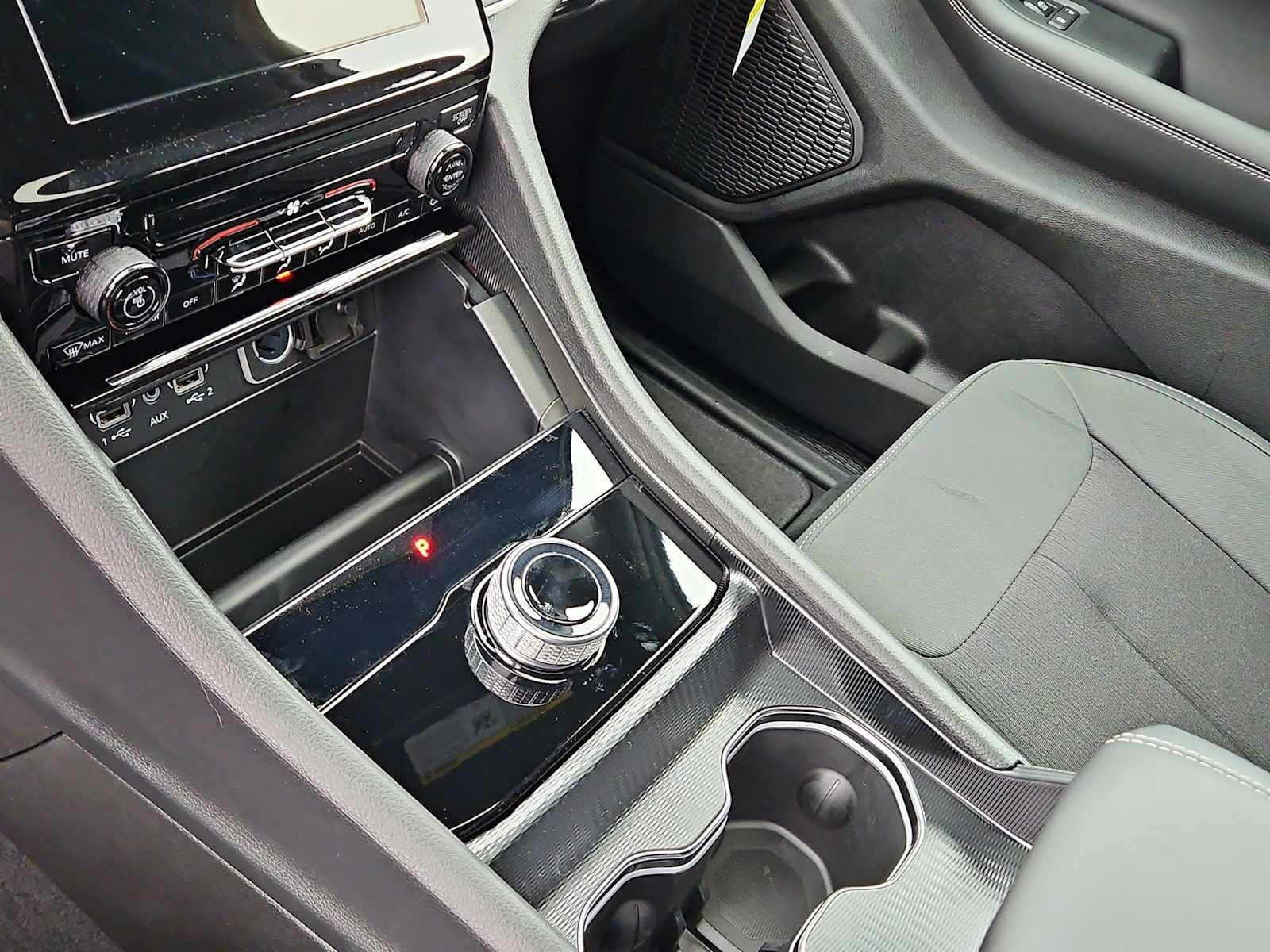 2025 Jeep Grand Cherokee GRAND CHEROKEE L LAREDO X 4X2