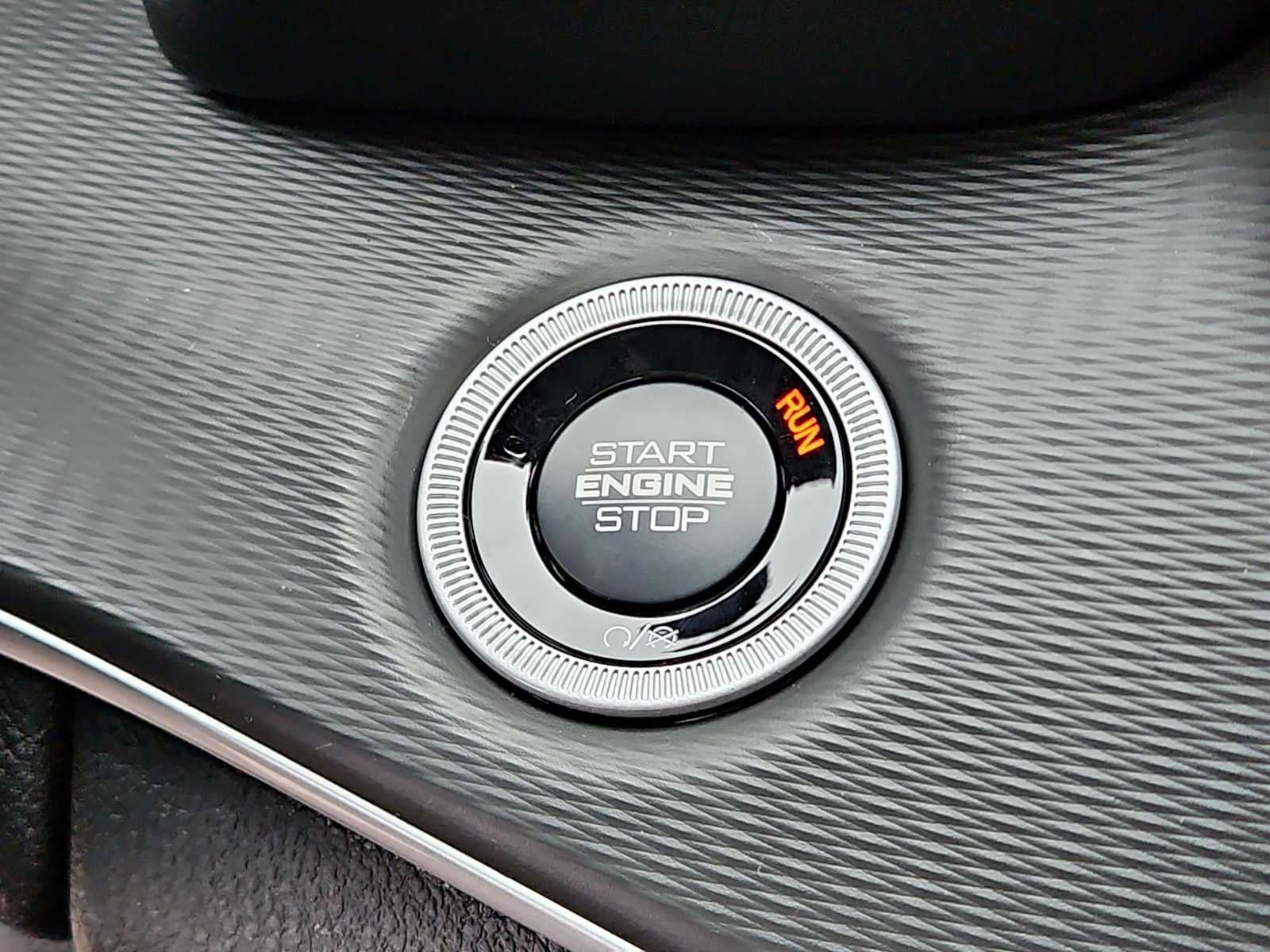 2025 Jeep Grand Cherokee GRAND CHEROKEE L LAREDO X 4X2