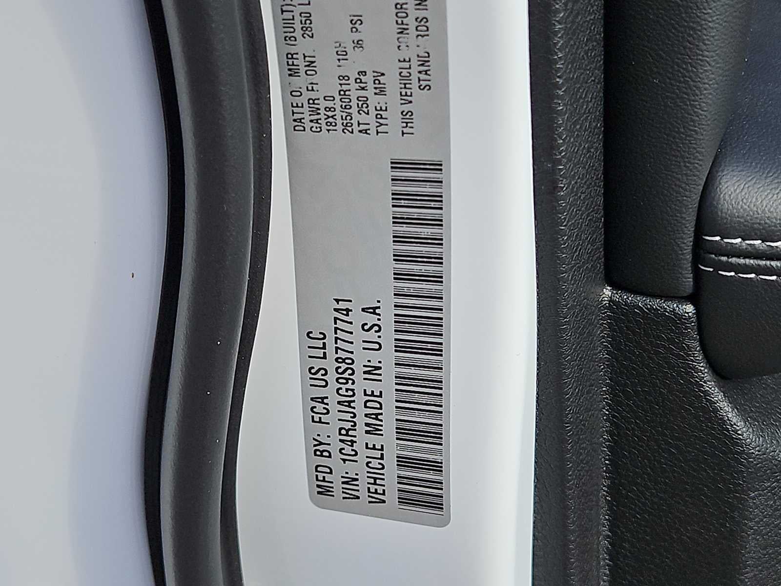 2025 Jeep Grand Cherokee GRAND CHEROKEE L LAREDO X 4X2