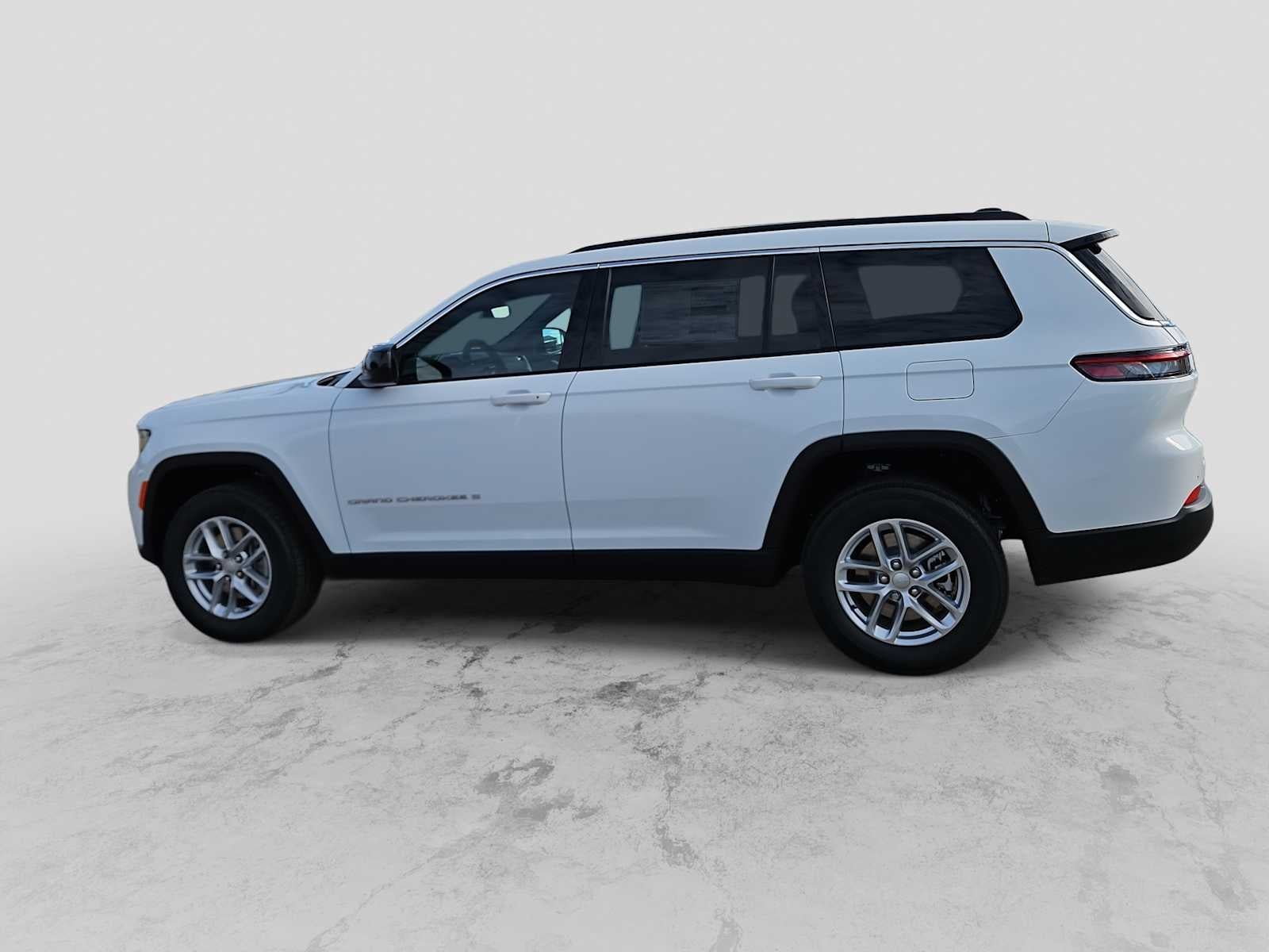 2025 Jeep Grand Cherokee GRAND CHEROKEE L LAREDO X 4X2