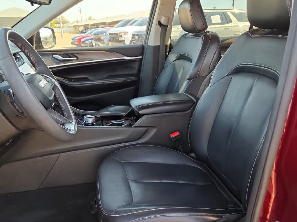 2023 Jeep Grand Cherokee L Limited 4x2