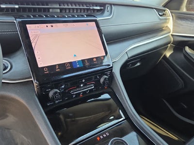 2023 Jeep Grand Cherokee L Limited 4x2