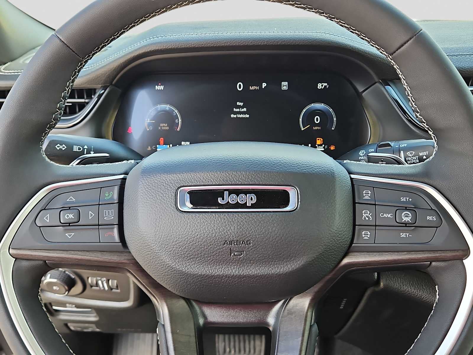 2026 Jeep Grand Cherokee L GRAND CHEROKEE L LIMITED 4X2