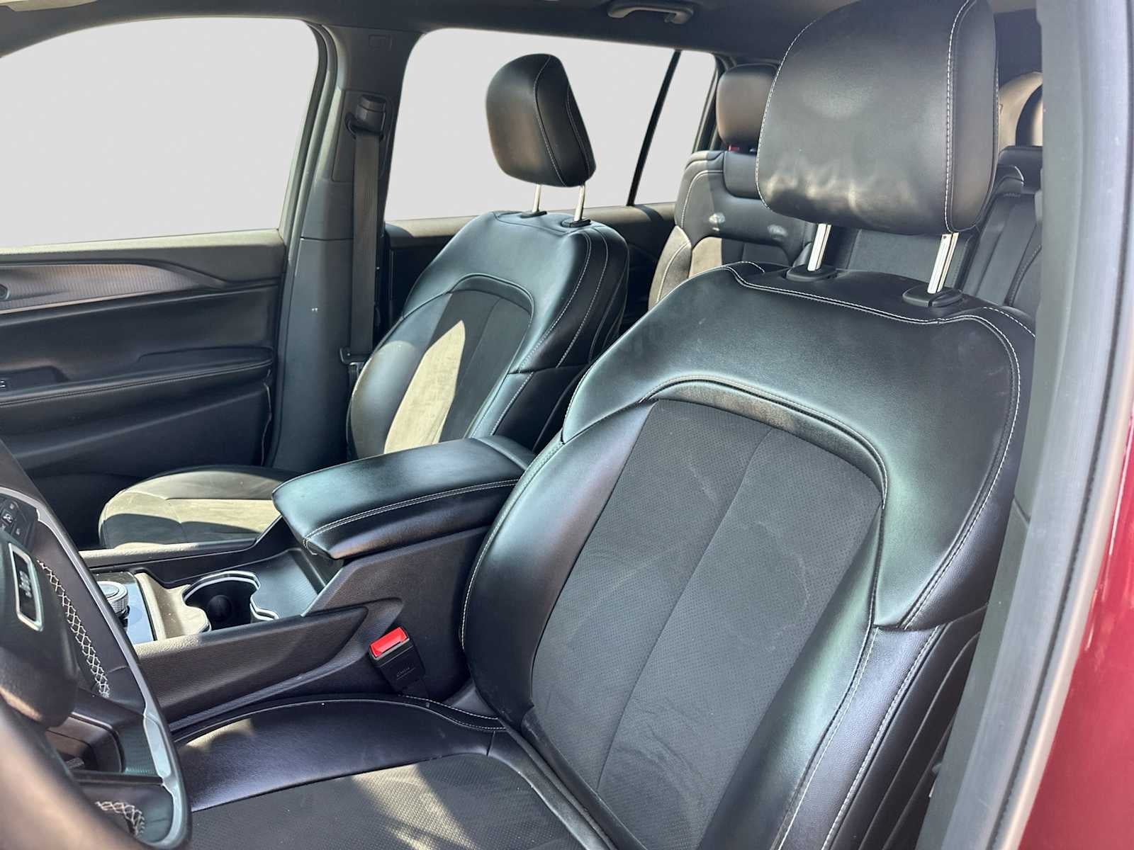 2023 Jeep Grand Cherokee L Altitude 4x4