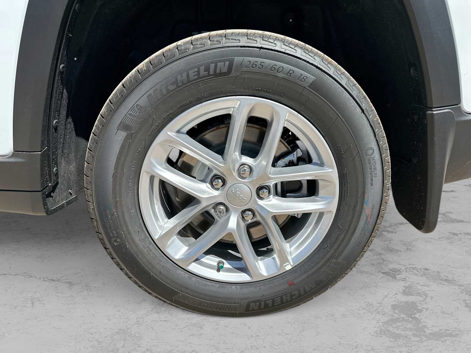2026 Jeep Grand Cherokee L GRAND CHEROKEE L LAREDO X 4X4