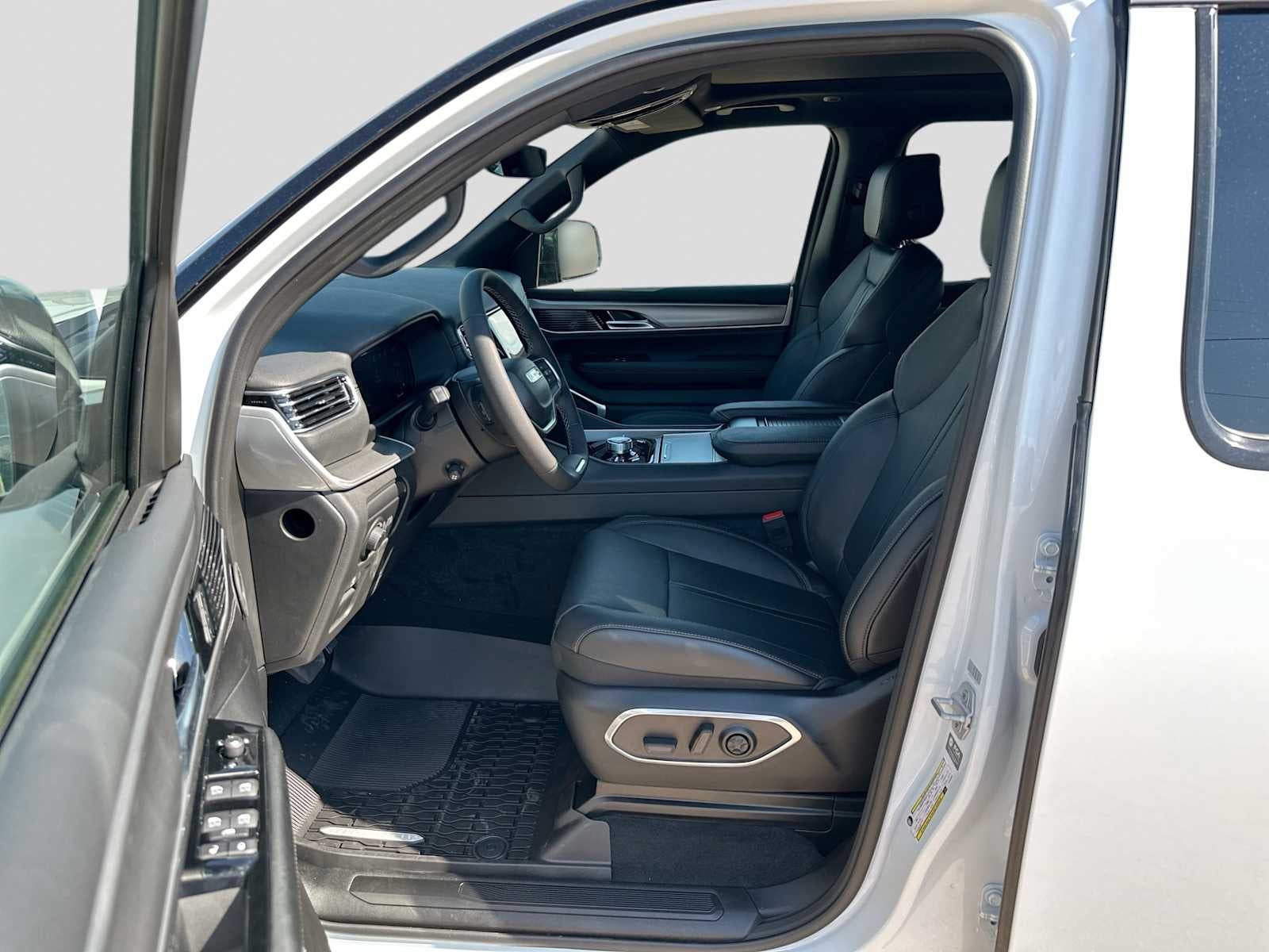 2026 Jeep Grand Wagoneer GRAND WAGONEER UPLAND 4X4