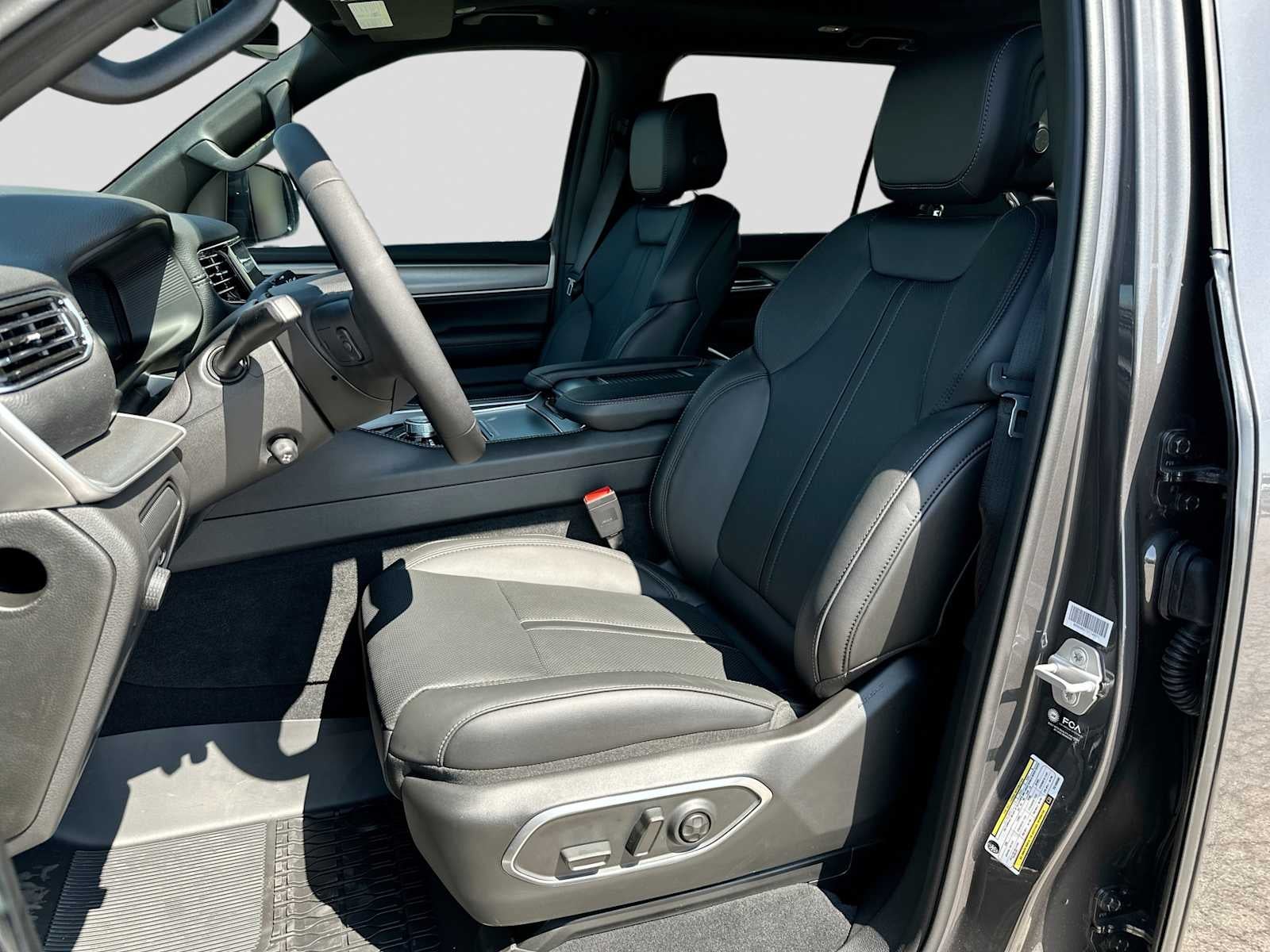 2026 Jeep Grand Wagoneer GRAND WAGONEER UPLAND 4X4