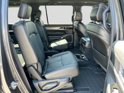2026 Jeep Grand Wagoneer GRAND WAGONEER UPLAND 4X4