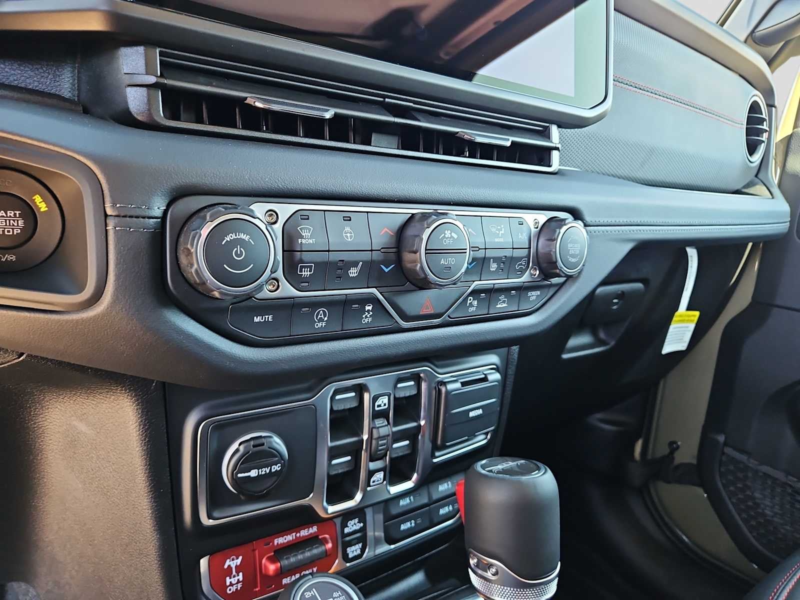 2026 Jeep Gladiator GLADIATOR RUBICON X 4X4