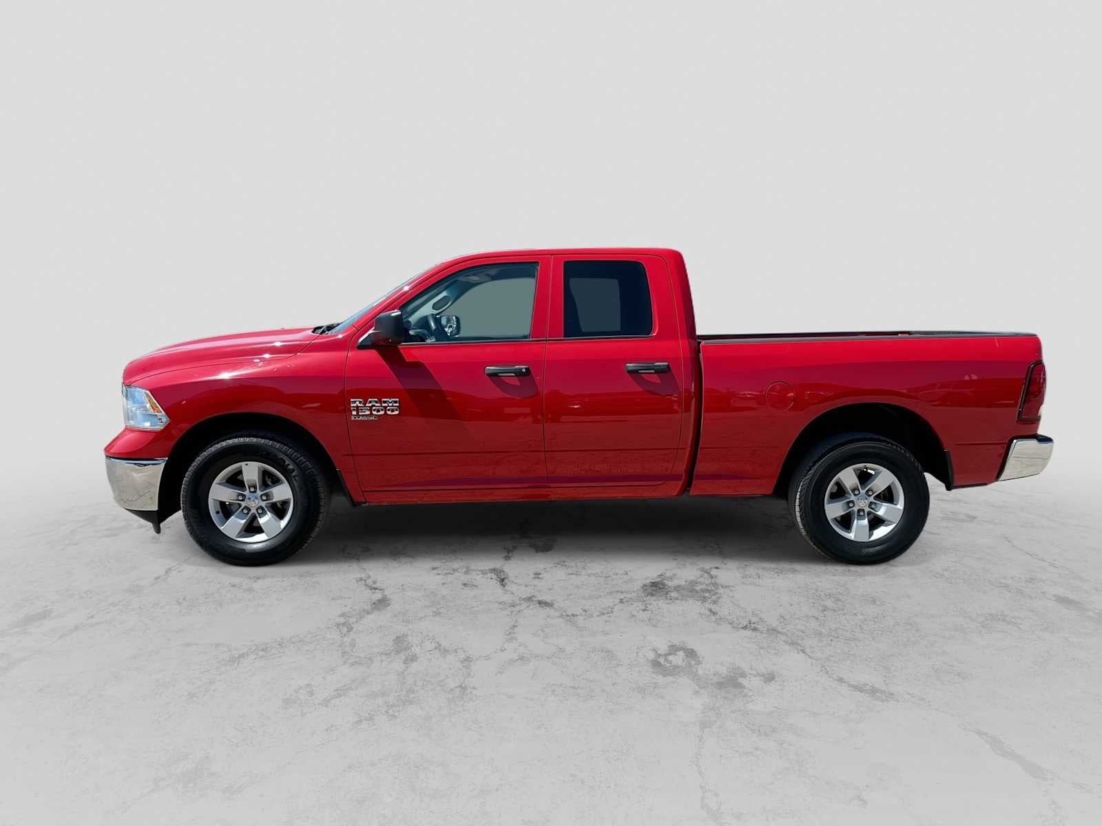 2024 RAM 1500 Classic SLT Quad Cab 4x2 6'4' Box