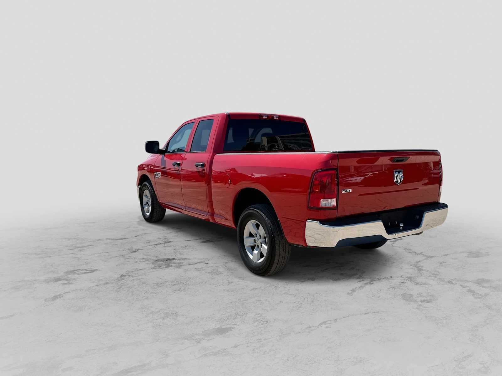 2024 RAM 1500 Classic SLT Quad Cab 4x2 6'4' Box