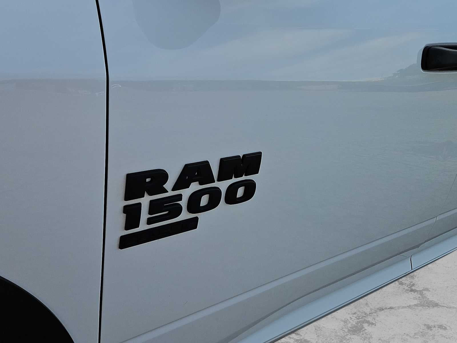 2024 RAM 1500 Classic Warlock Crew Cab 4x2 5'7' Box
