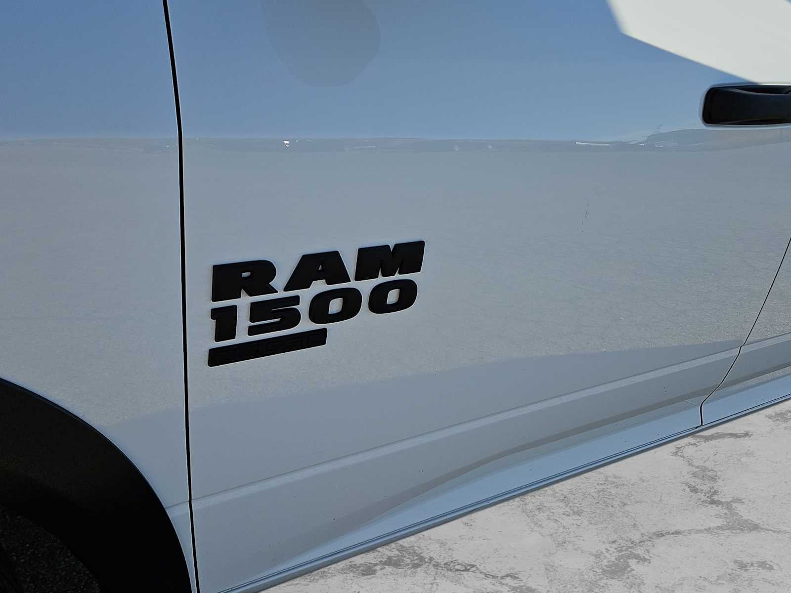 2024 RAM 1500 Classic Warlock Crew Cab 4x2 5'7' Box