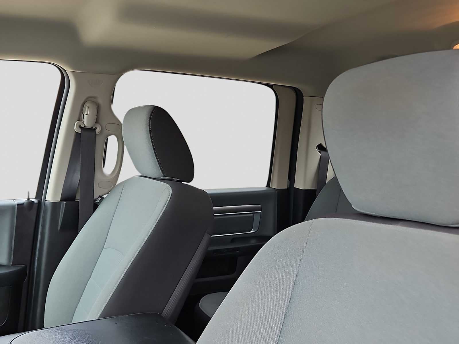 2022 RAM 1500 Classic SLT Crew Cab 4x4 5'7' Box