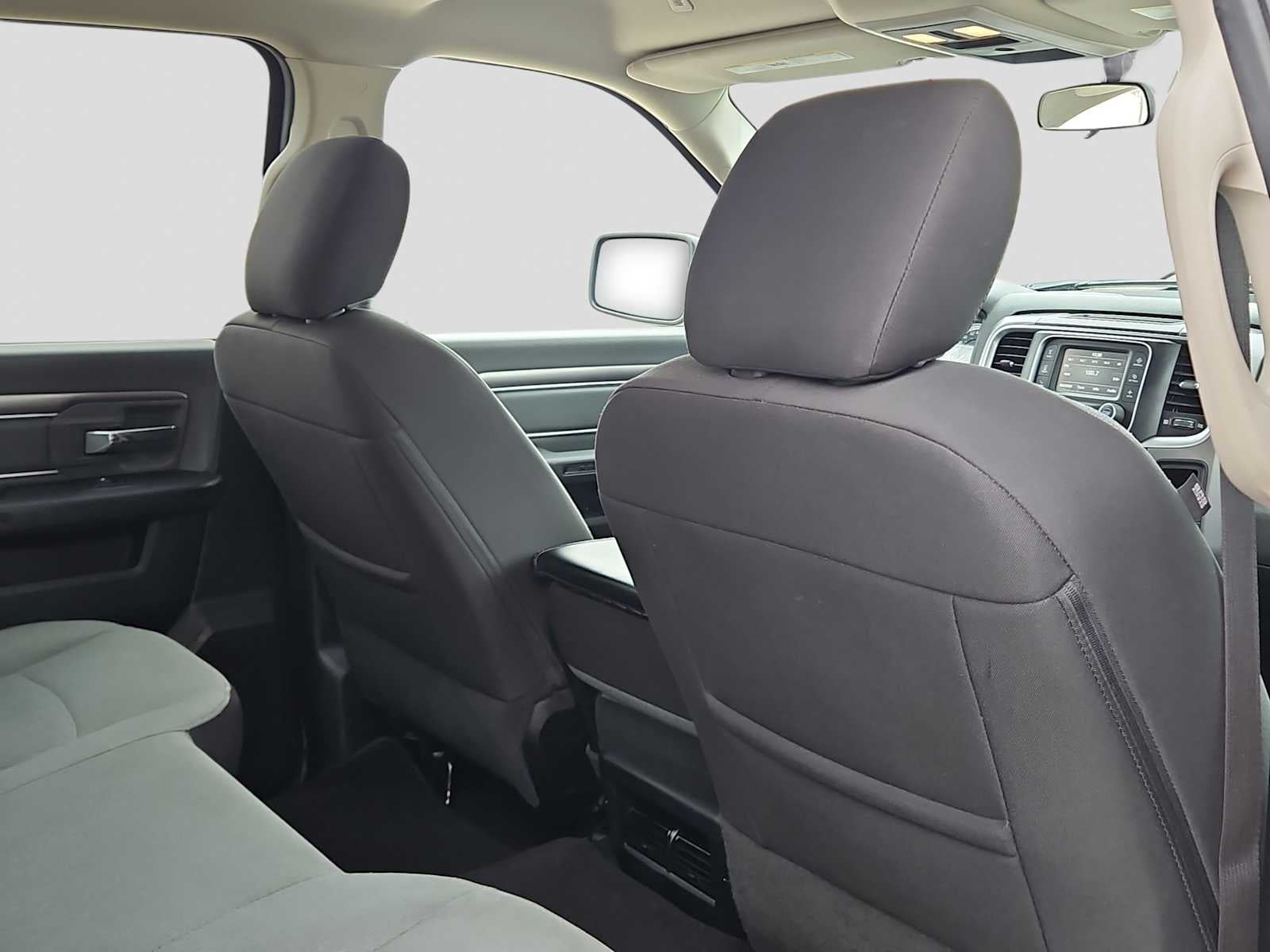 2022 RAM 1500 Classic SLT Crew Cab 4x4 5'7' Box