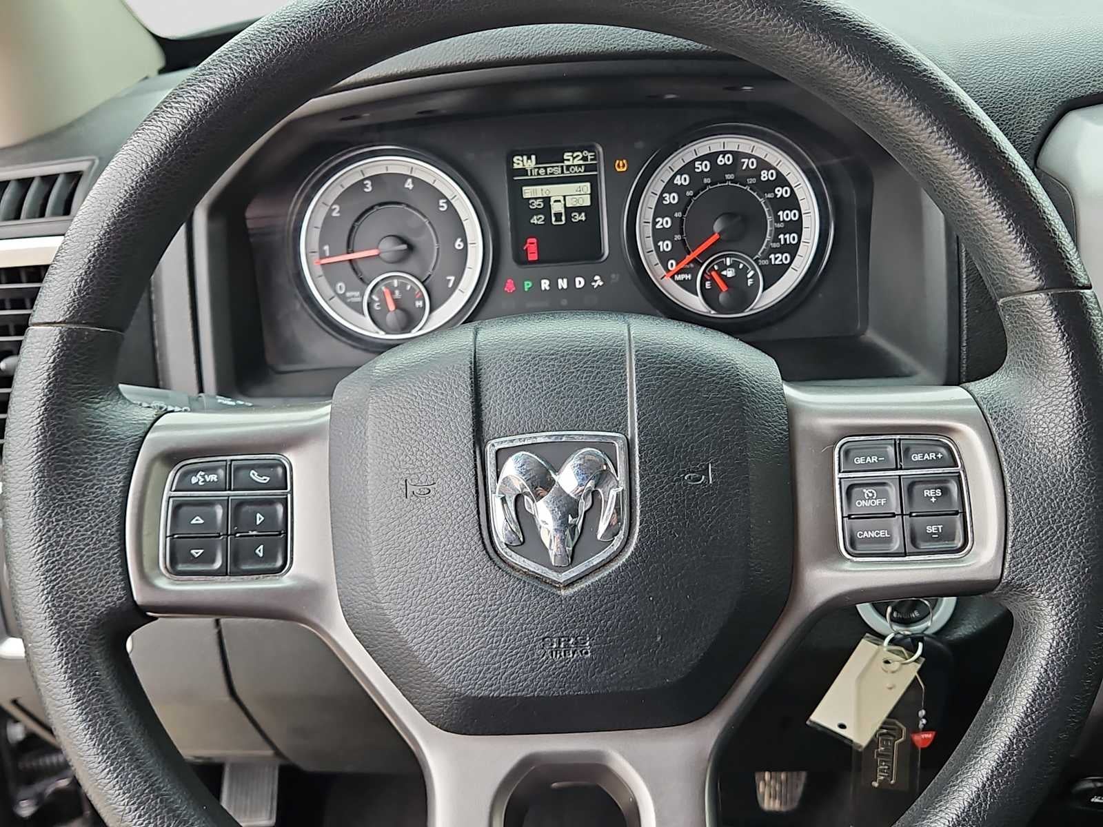 2022 RAM 1500 Classic SLT Crew Cab 4x4 5'7' Box