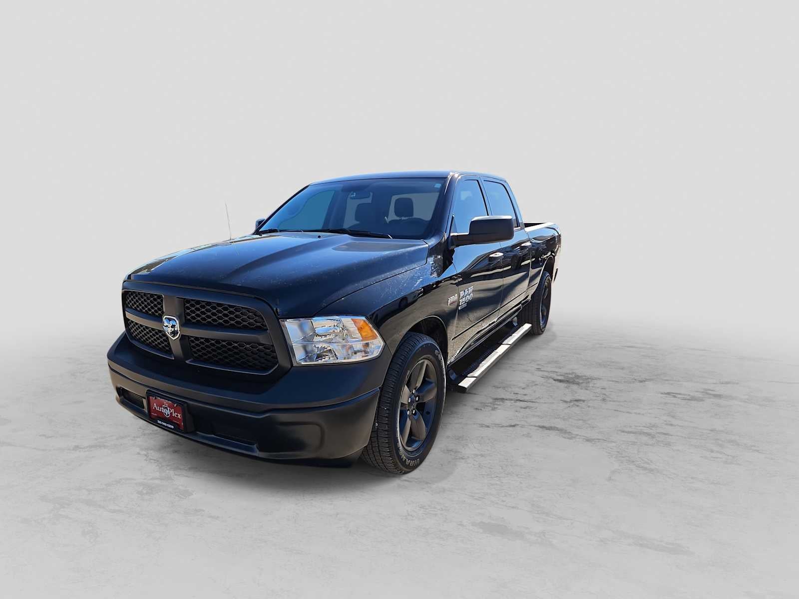 2023 RAM 1500 Classic Tradesman Crew Cab 4x4 6'4' Box