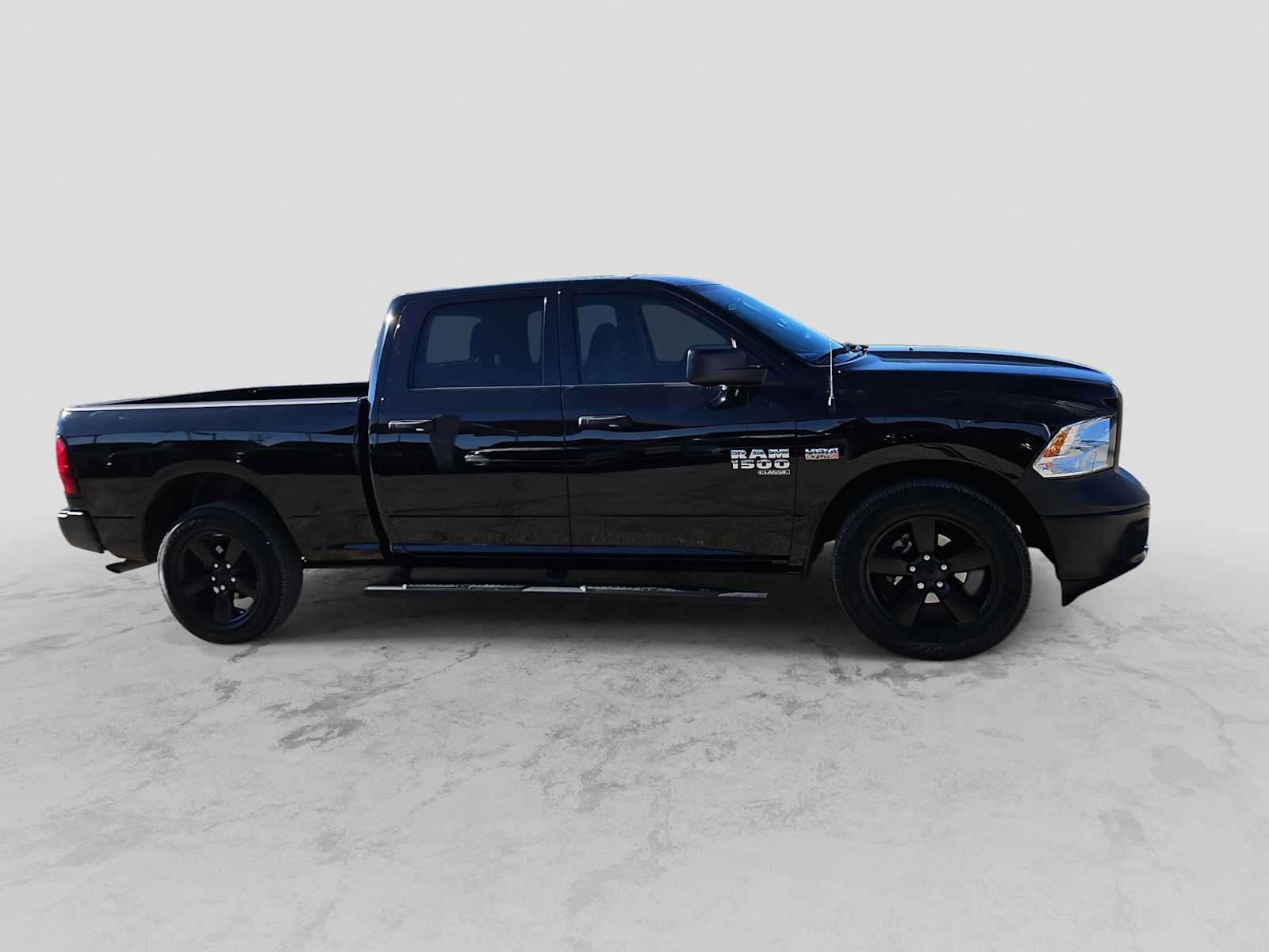 2023 RAM 1500 Classic Tradesman Crew Cab 4x4 6'4' Box