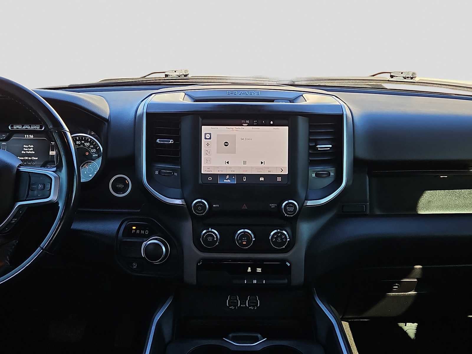 2022 RAM 1500 Big Horn Quad Cab 4x2 6'4' Box