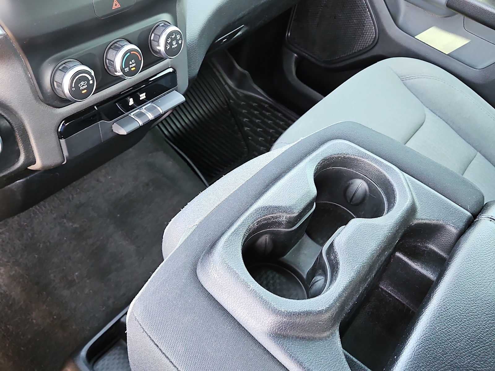 2022 RAM 1500 Lone Star Quad Cab 4x2 6'4' Box