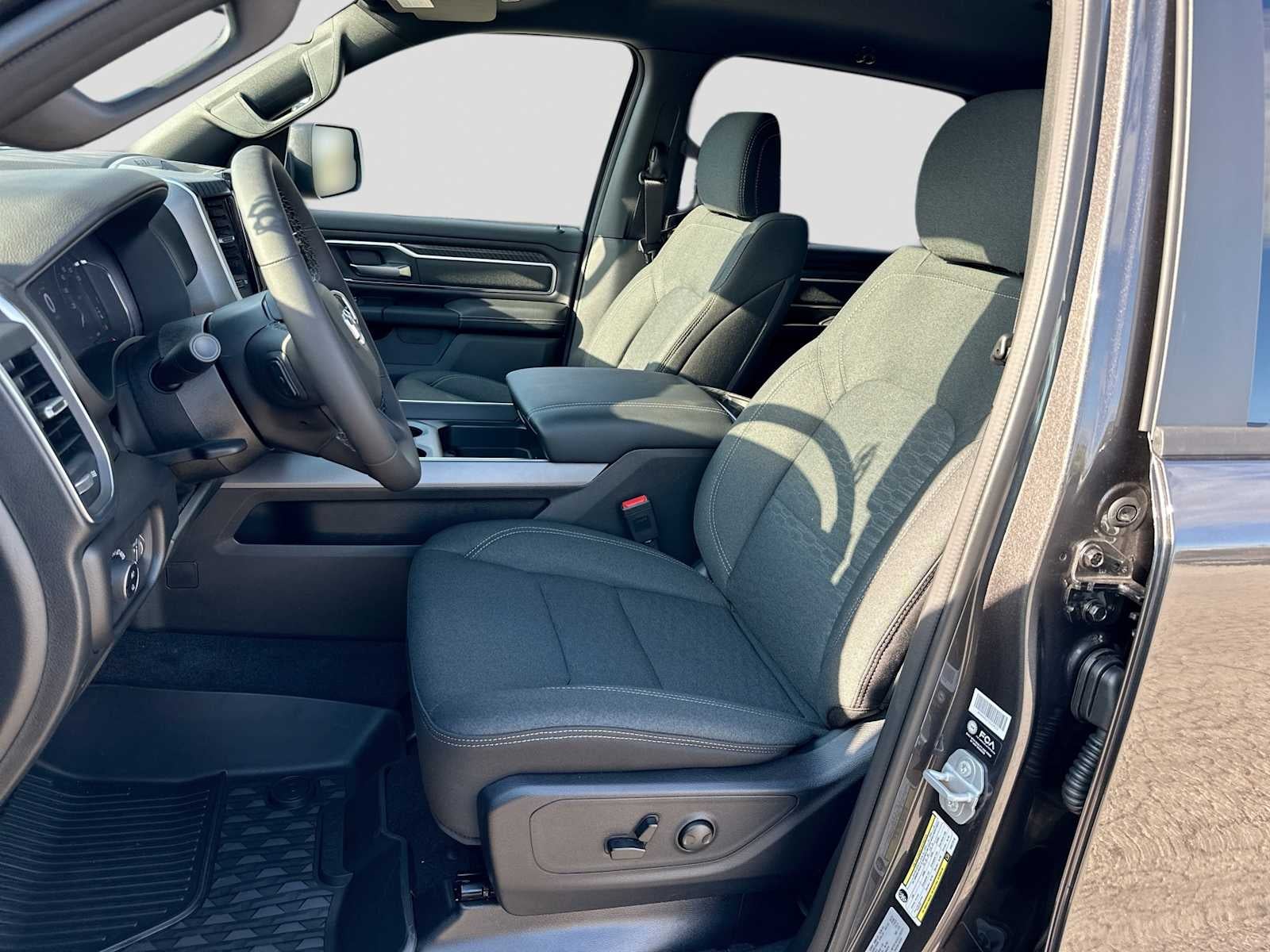 2027 RAM 1500 RAM 1500 LONE STAR CREW CAB 4X2 5'7' BOX
