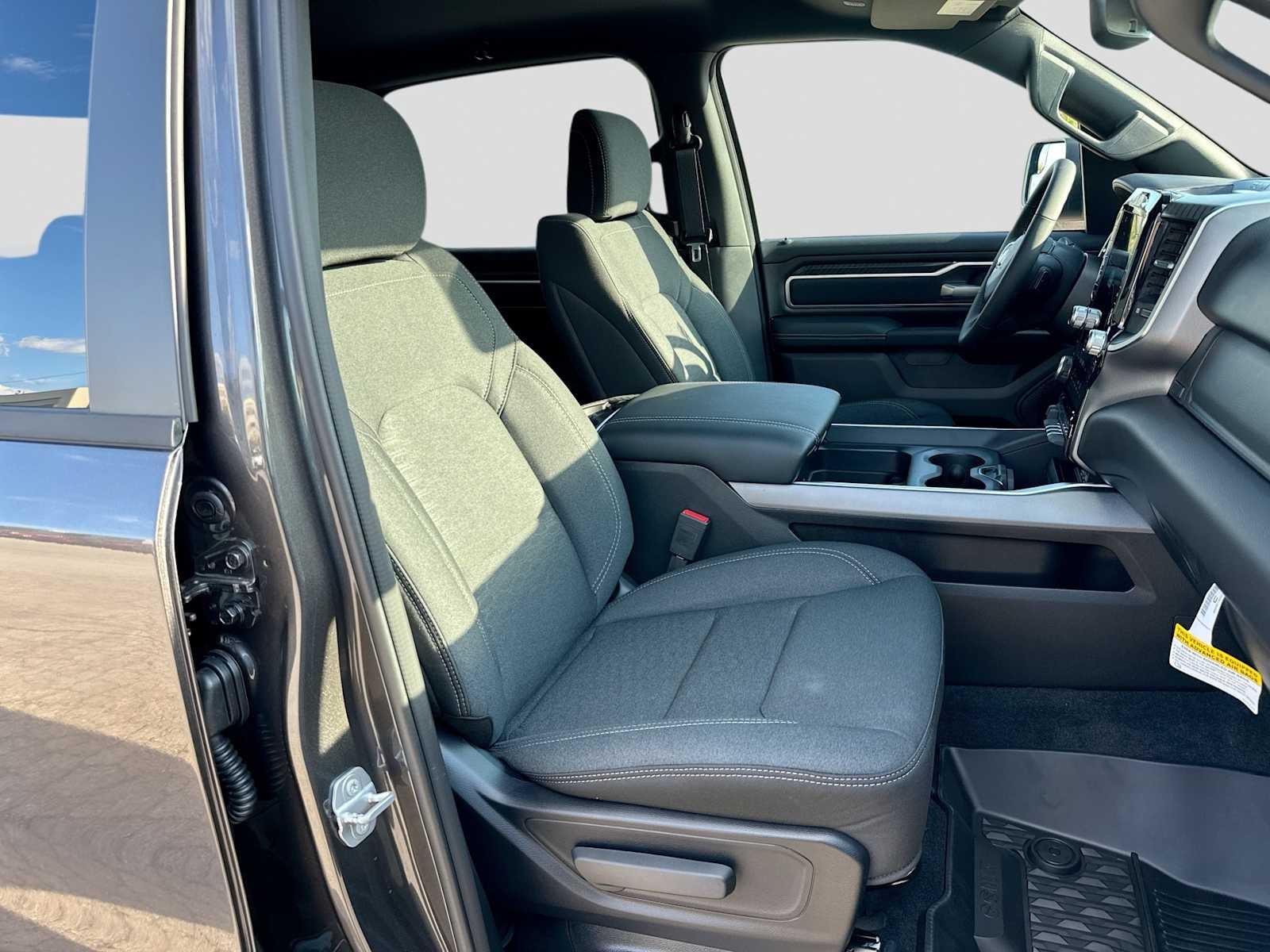 2027 RAM 1500 RAM 1500 LONE STAR CREW CAB 4X2 5'7' BOX
