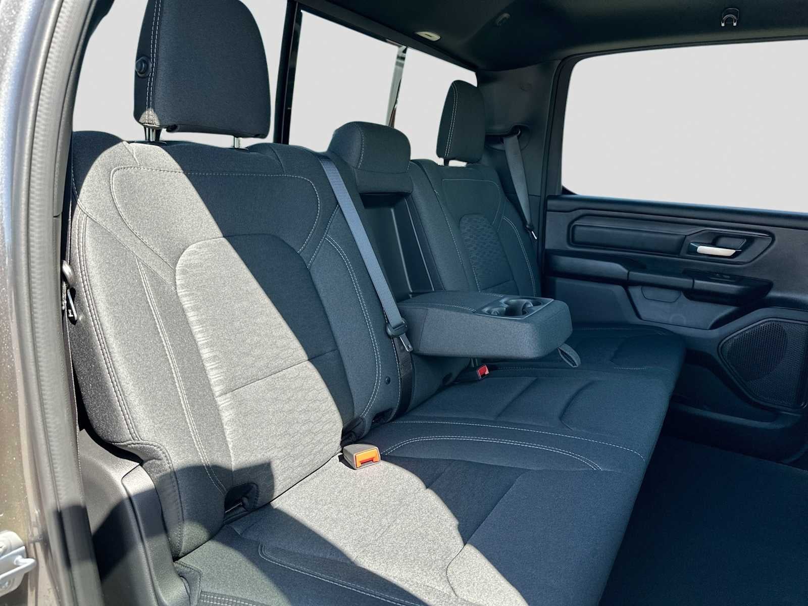 2026 RAM 1500 RAM 1500 EXPRESS CREW CAB 4X2 5'7' BOX