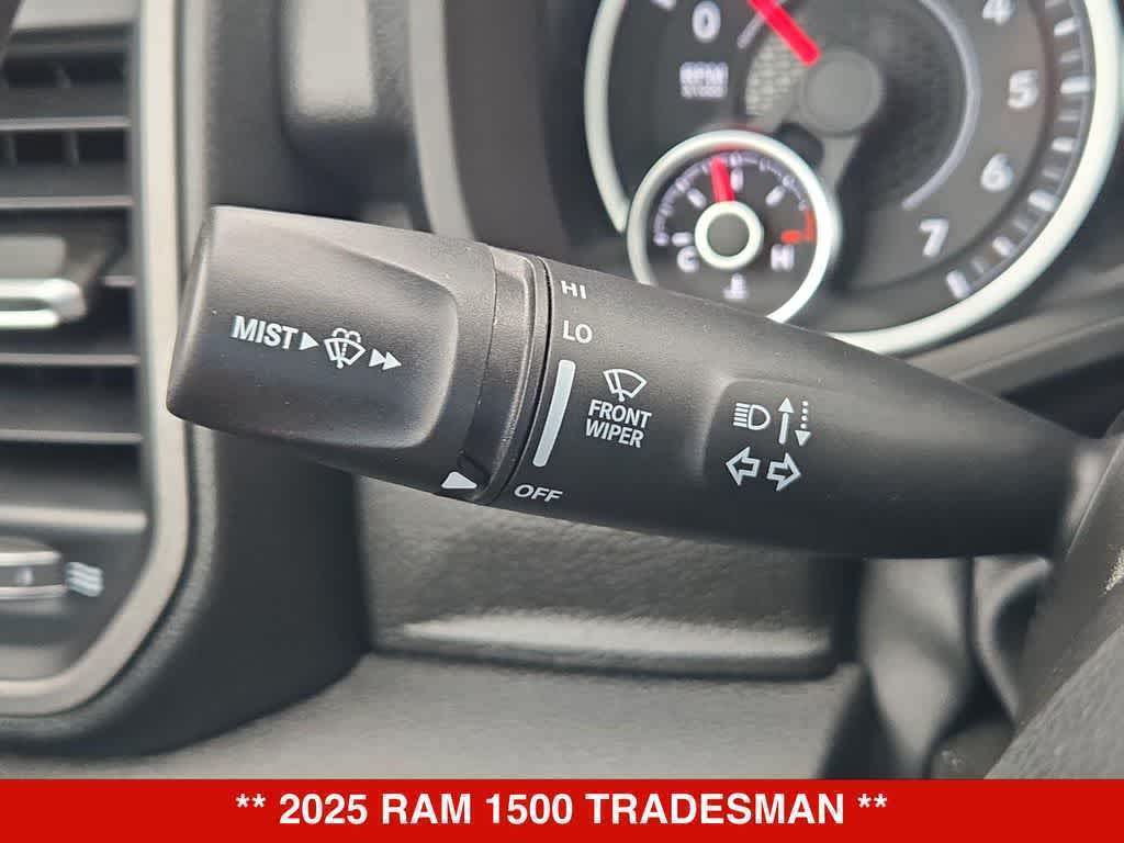2025 RAM 1500 Tradesman Crew Cab 4x2 5'7' Box