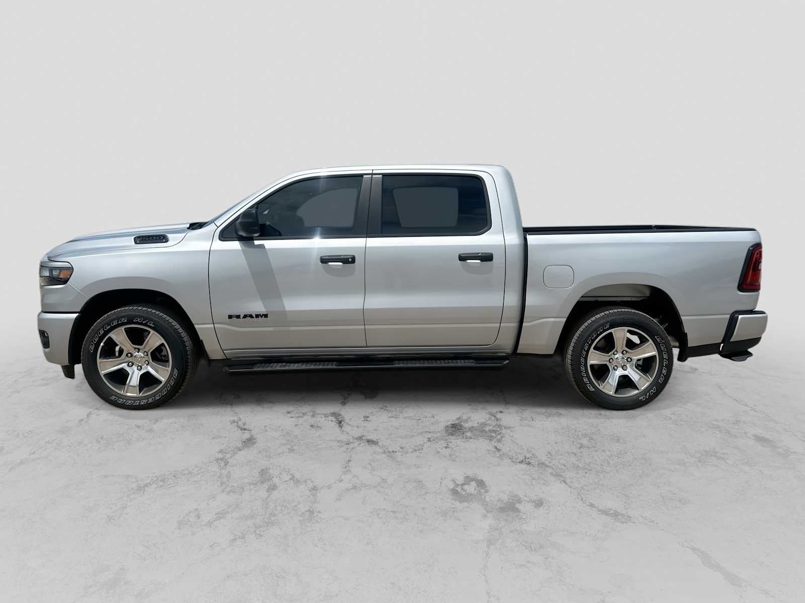 2026 RAM 1500 RAM 1500 EXPRESS CREW CAB 4X2 5'7' BOX