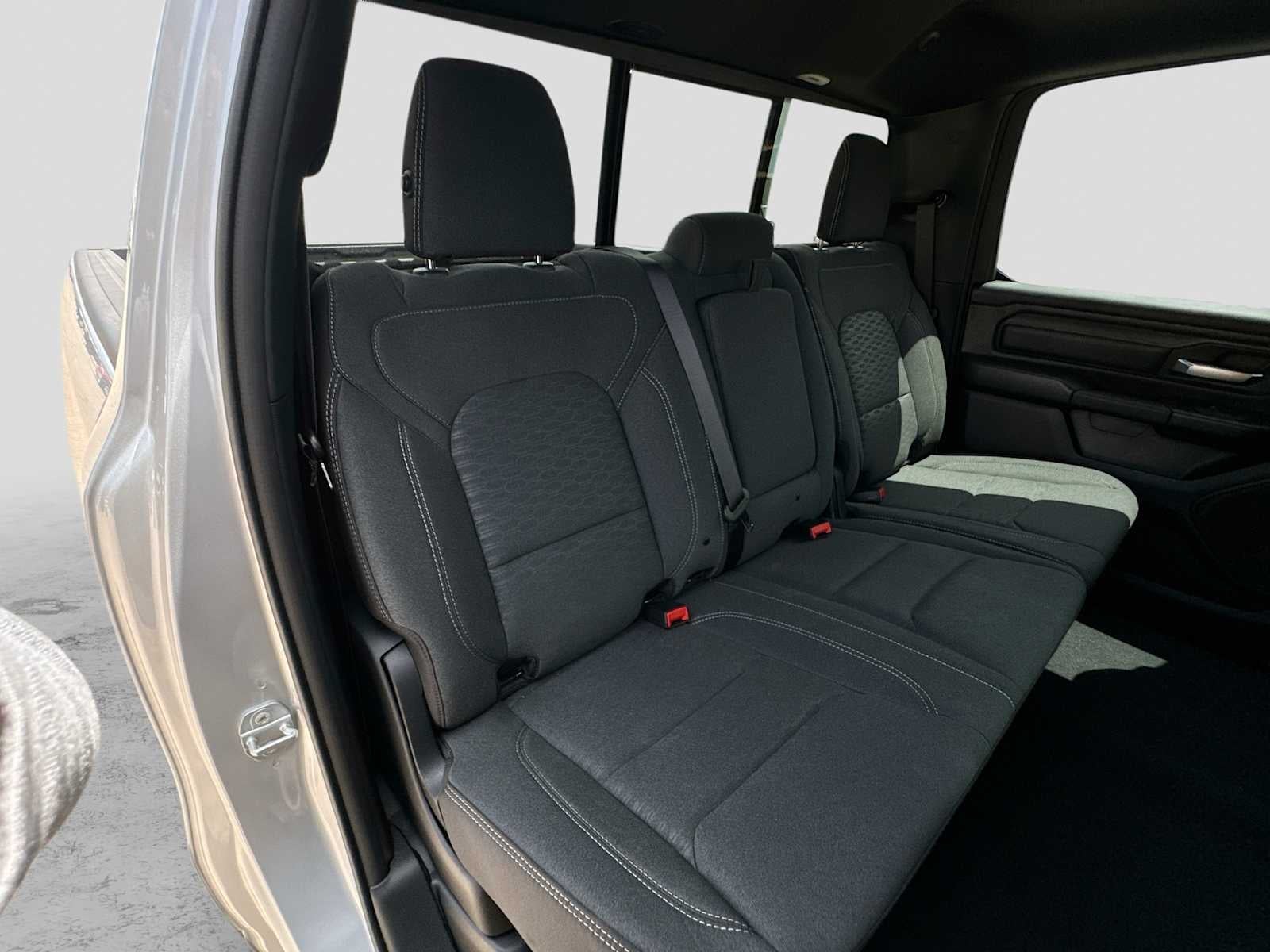 2026 RAM 1500 RAM 1500 EXPRESS CREW CAB 4X2 5'7' BOX